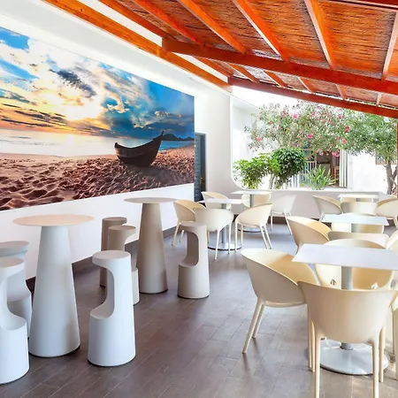 Aguamar Apartamentos, Cristianos Downtown Apart-hotel